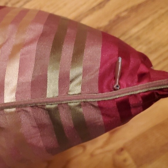 STRIPED OBLONG DECORATIVE PILLOW COVER ABOUT 15" BY 24" RED GOLD GREEN - Picture 3 of 3